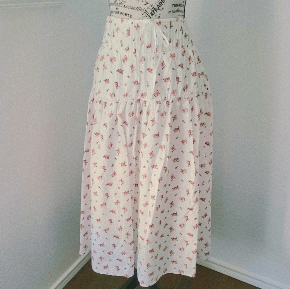 White Cotton Peasant Skirt Pink Floral Print NWT Small Forever 21
